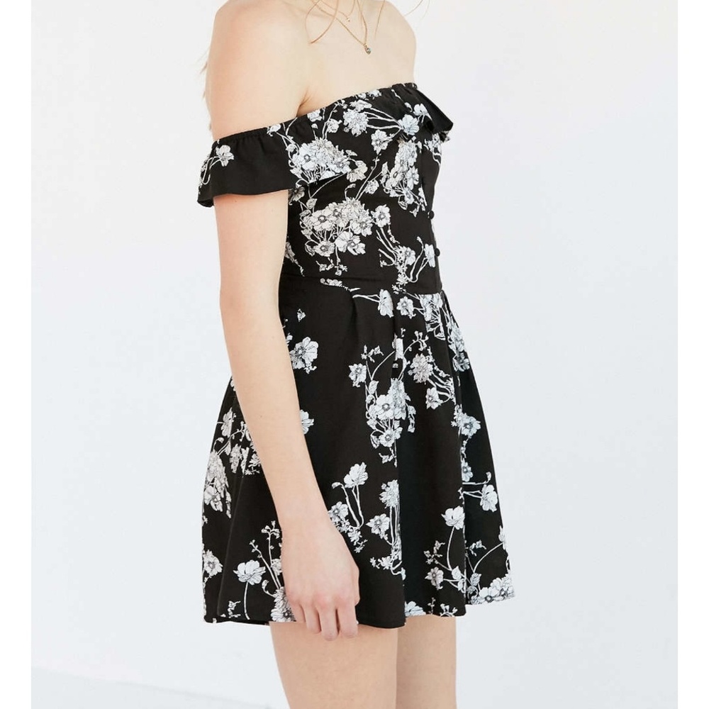 NWT Kimchi blue romper